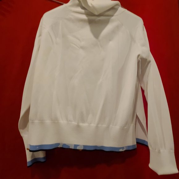 white blouse - Picture 2 of 3